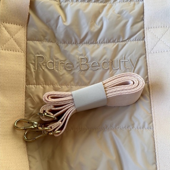 Brand New, Rare Beauty Puffy Weekender Bag - Picture 4 of 5
